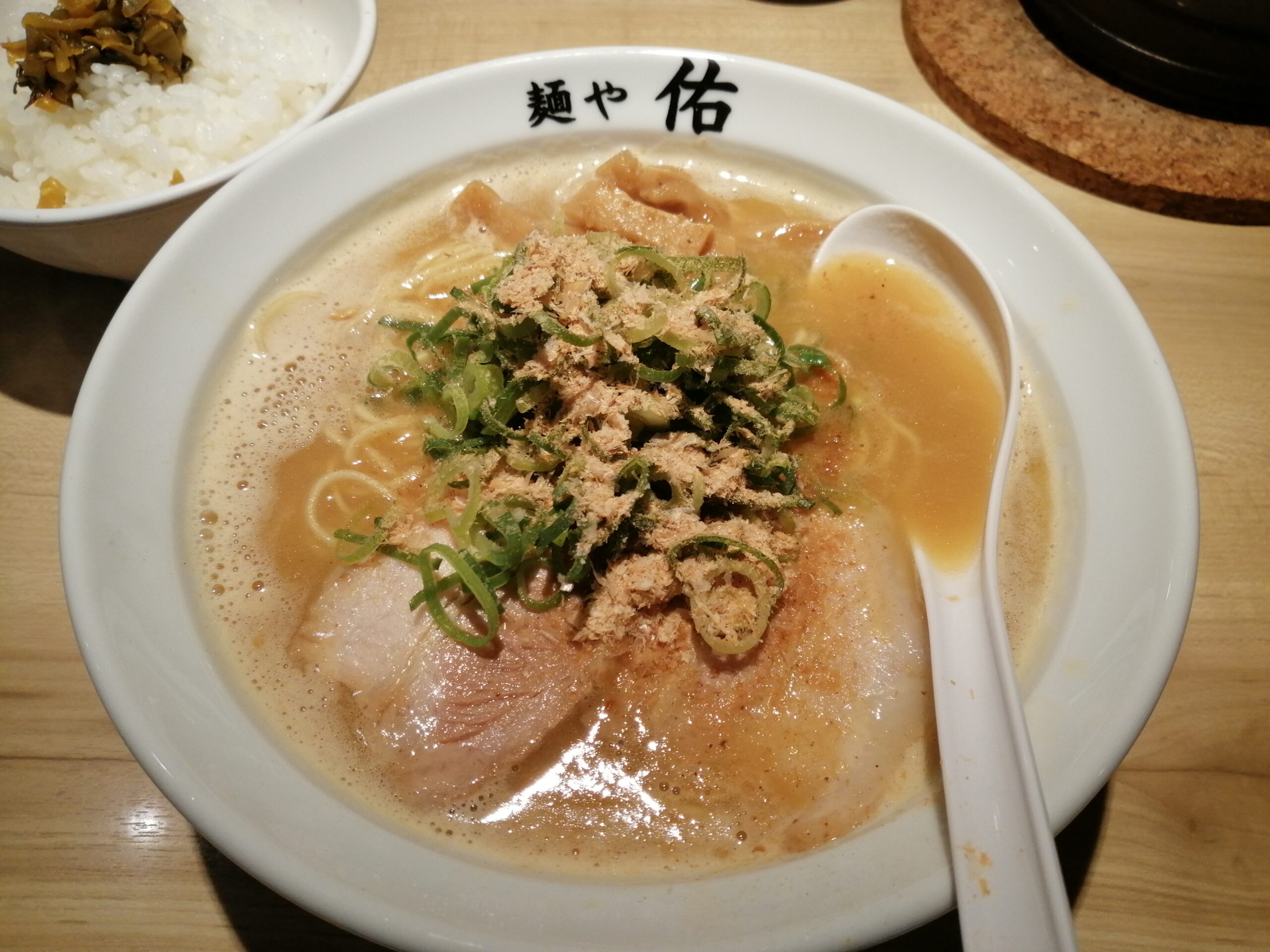 麺や佑(大阪・本町)鶏✖️魚✖️豚らーめん