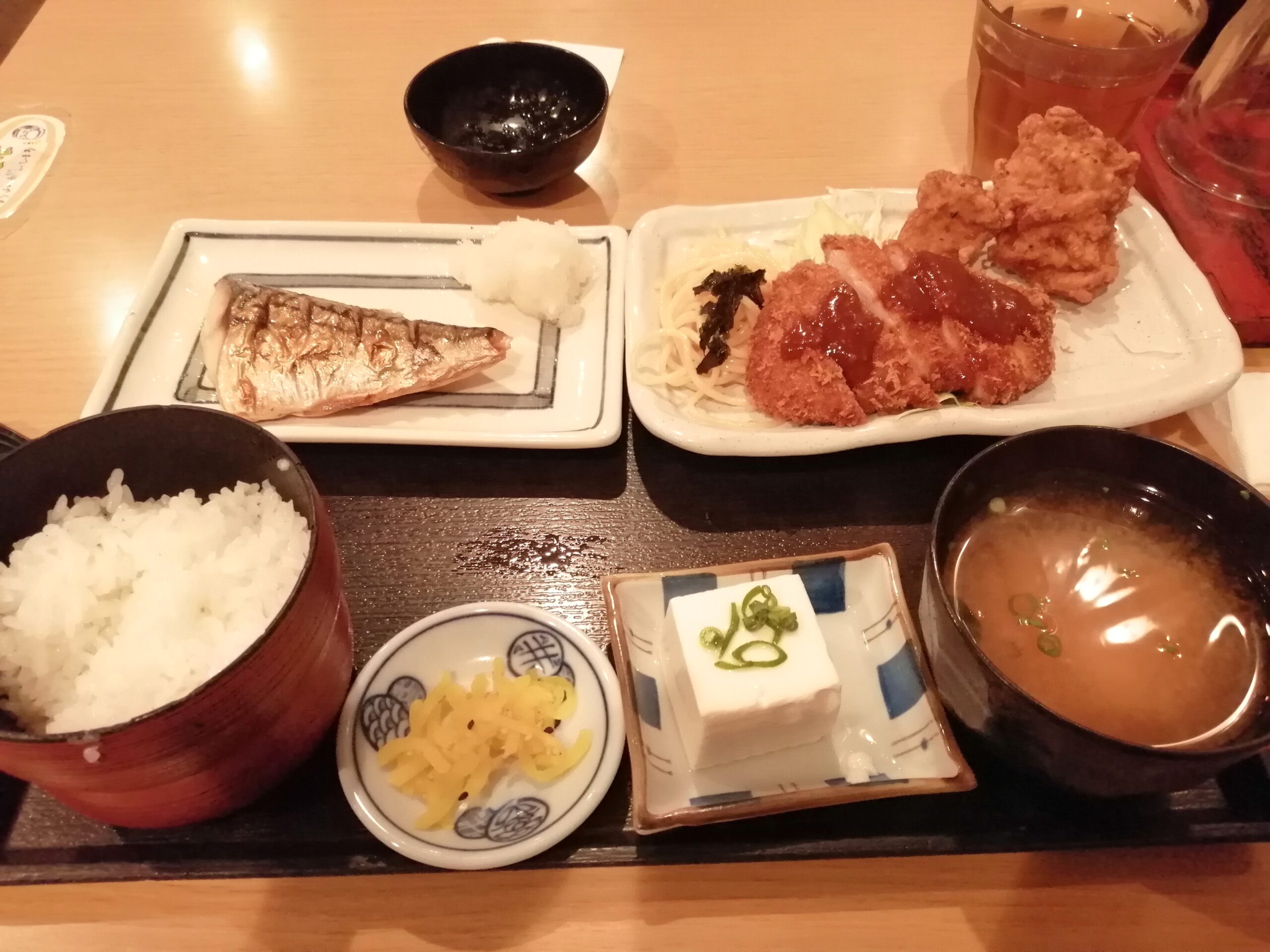 普通の食堂いわま(大阪・難波)