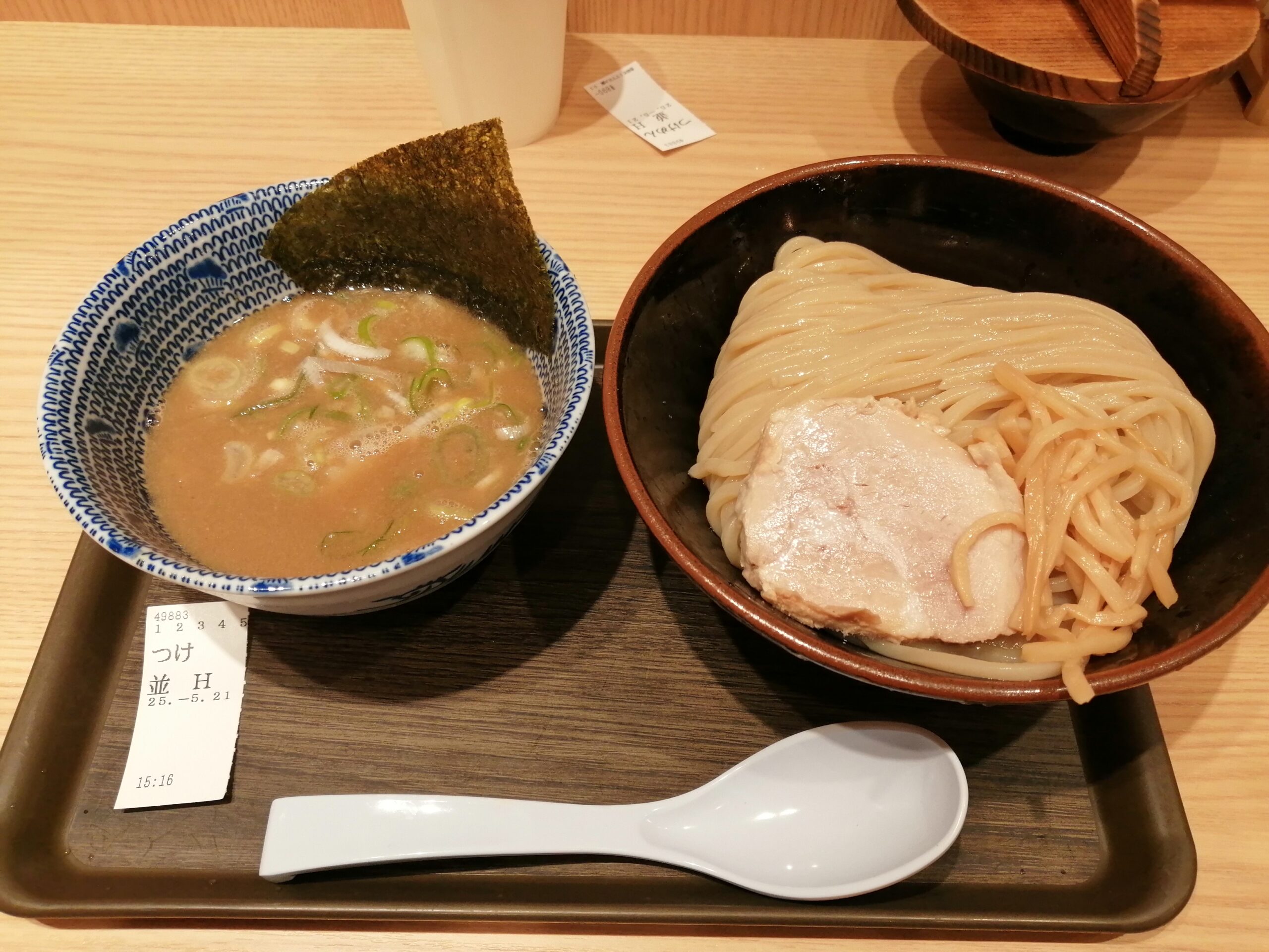 舎鈴 KITTE大阪(西梅田)つけ麺