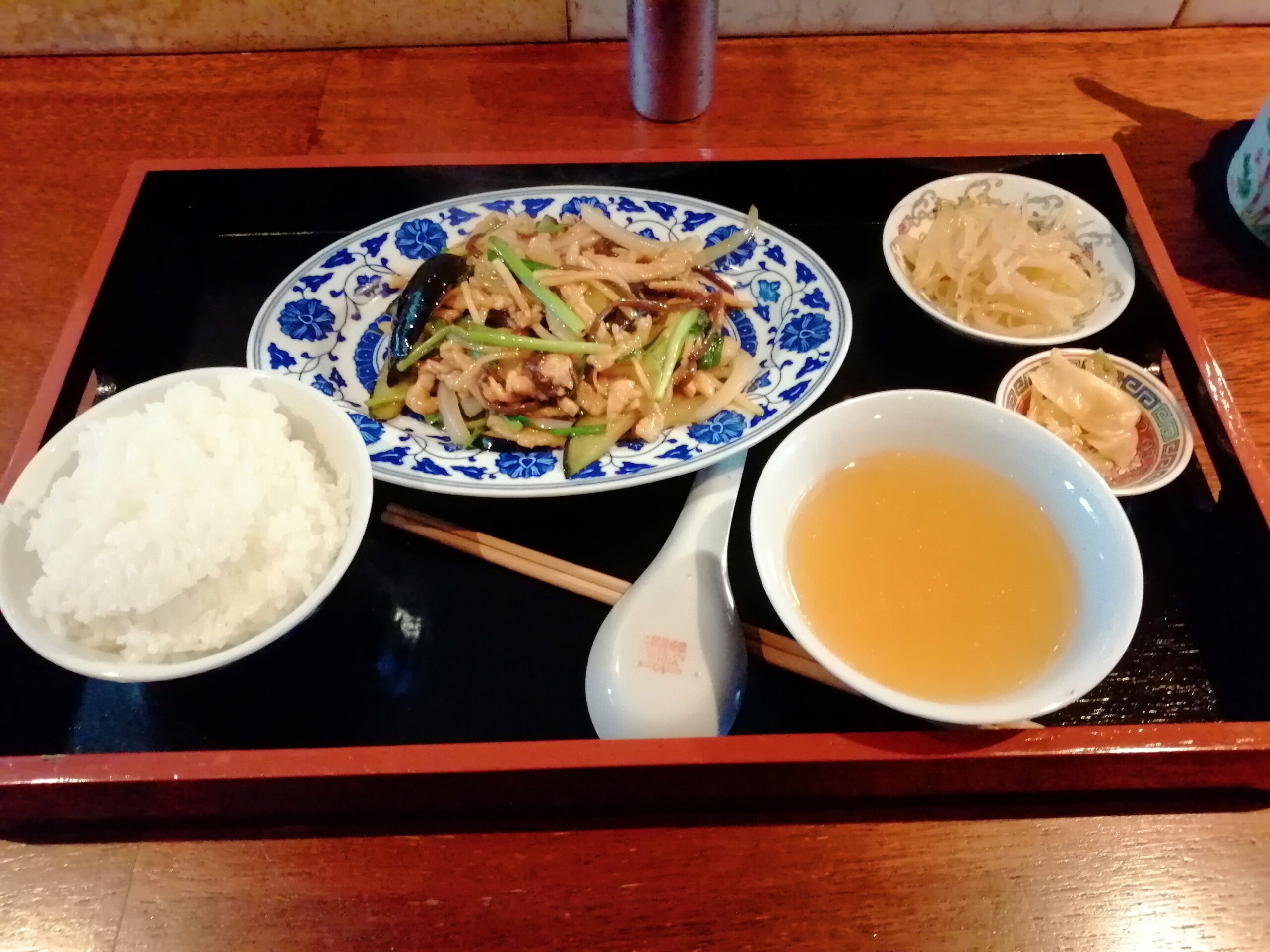 五福飯店(大阪/福島)中華料理・麻婆豆腐「豚肉となすのオイスター炒め」1200円