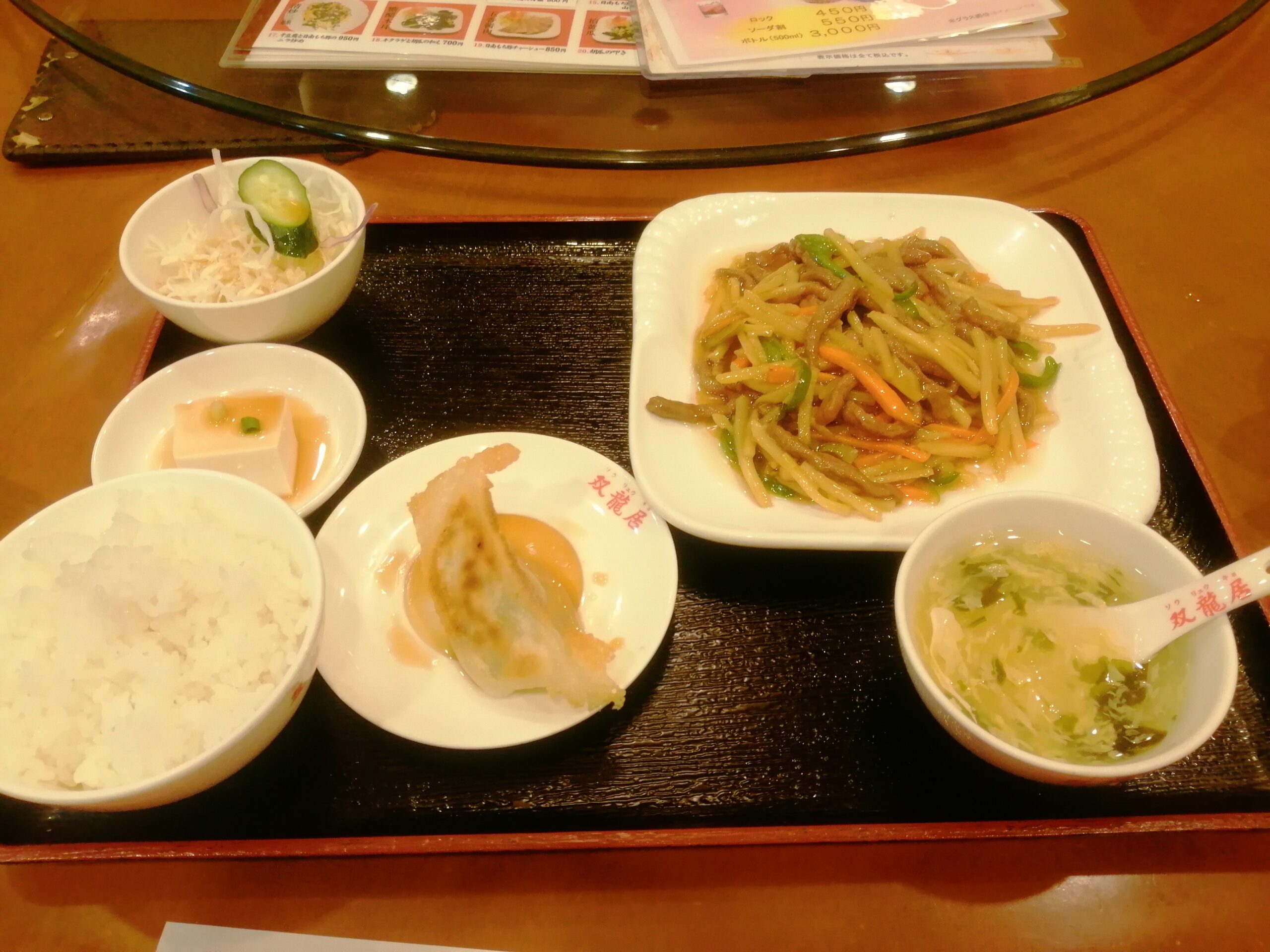 中国食府 双龍居 天満駅前店(大阪/天満)中華料理「牛肉とたけのこの炒め(青椒牛肉絲)」900円